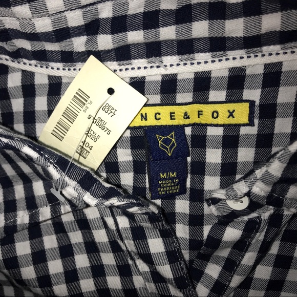 PRINCE & FOX Button Down Top NWT - Picture 2 of 2